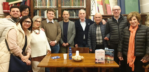 Porta un libro con te - ed. gentilezza 2023 (1)