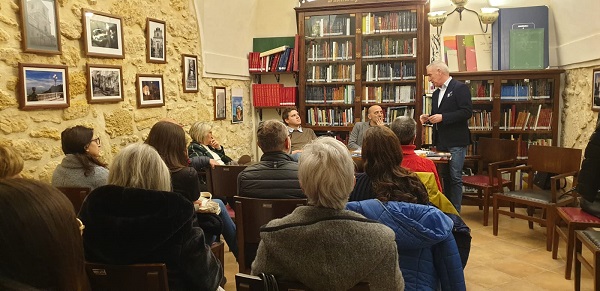 Porta un libro con te - ed. gentilezza 2023 (10)