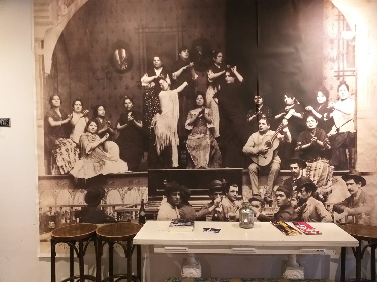 Cafè Ziryab - Interno
