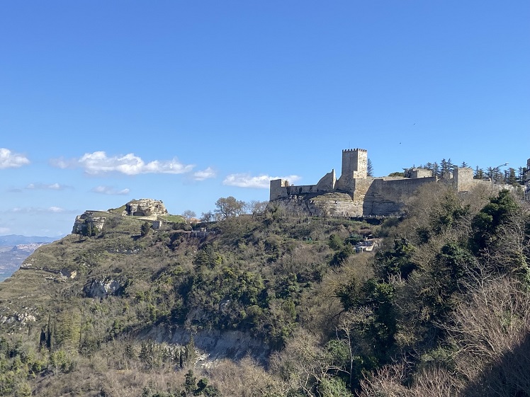Il Castello di Lombardia e la Rocca di Cerere