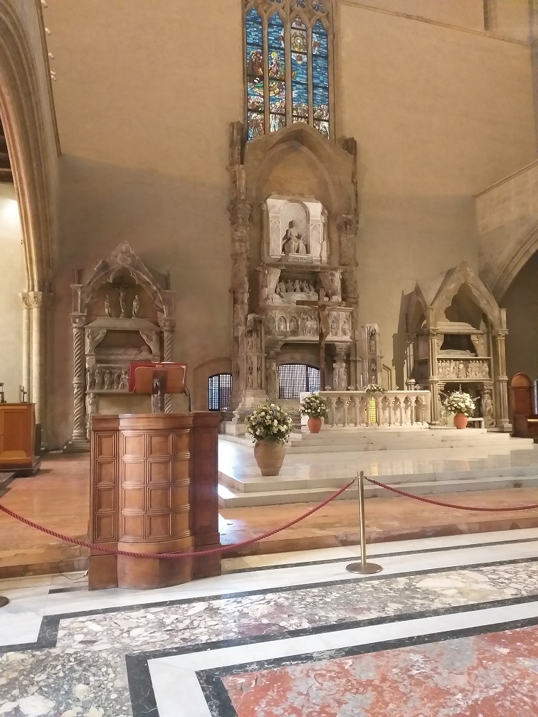 Monatero di S. Chiara - Chiesa - Altare centrale (20)